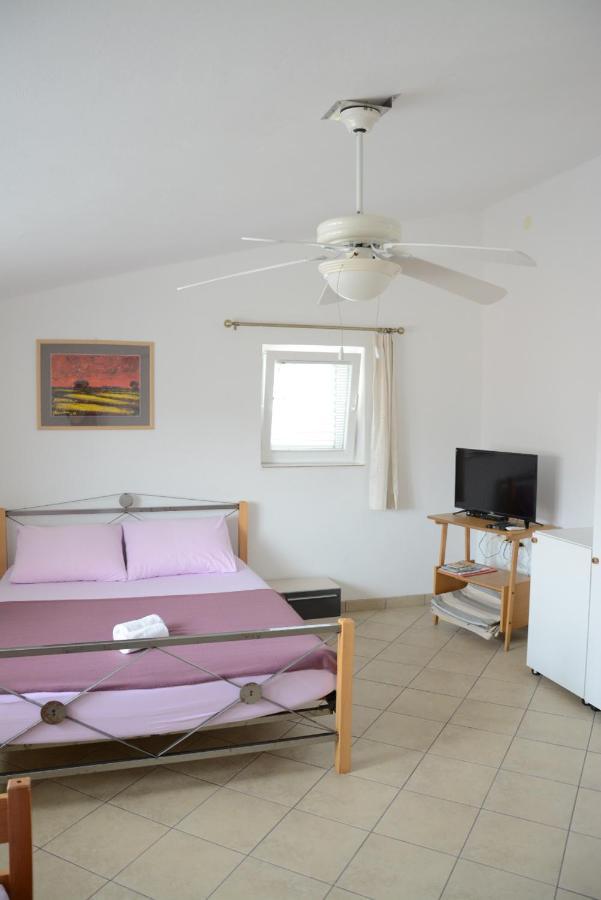 Apartments Marina Ražanac Rum bild